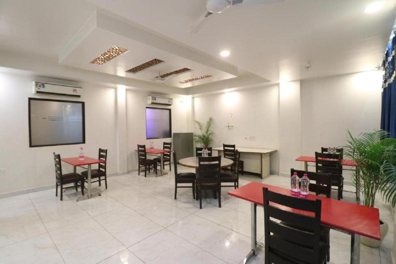 Hotel Skywood At Airport New Delhi Luaran gambar